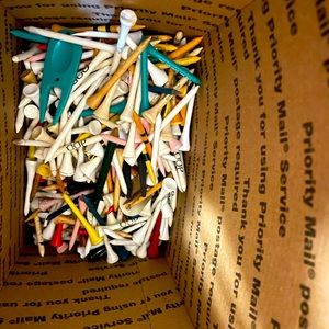 Golf tees 500 pc mixed 
Used conditions